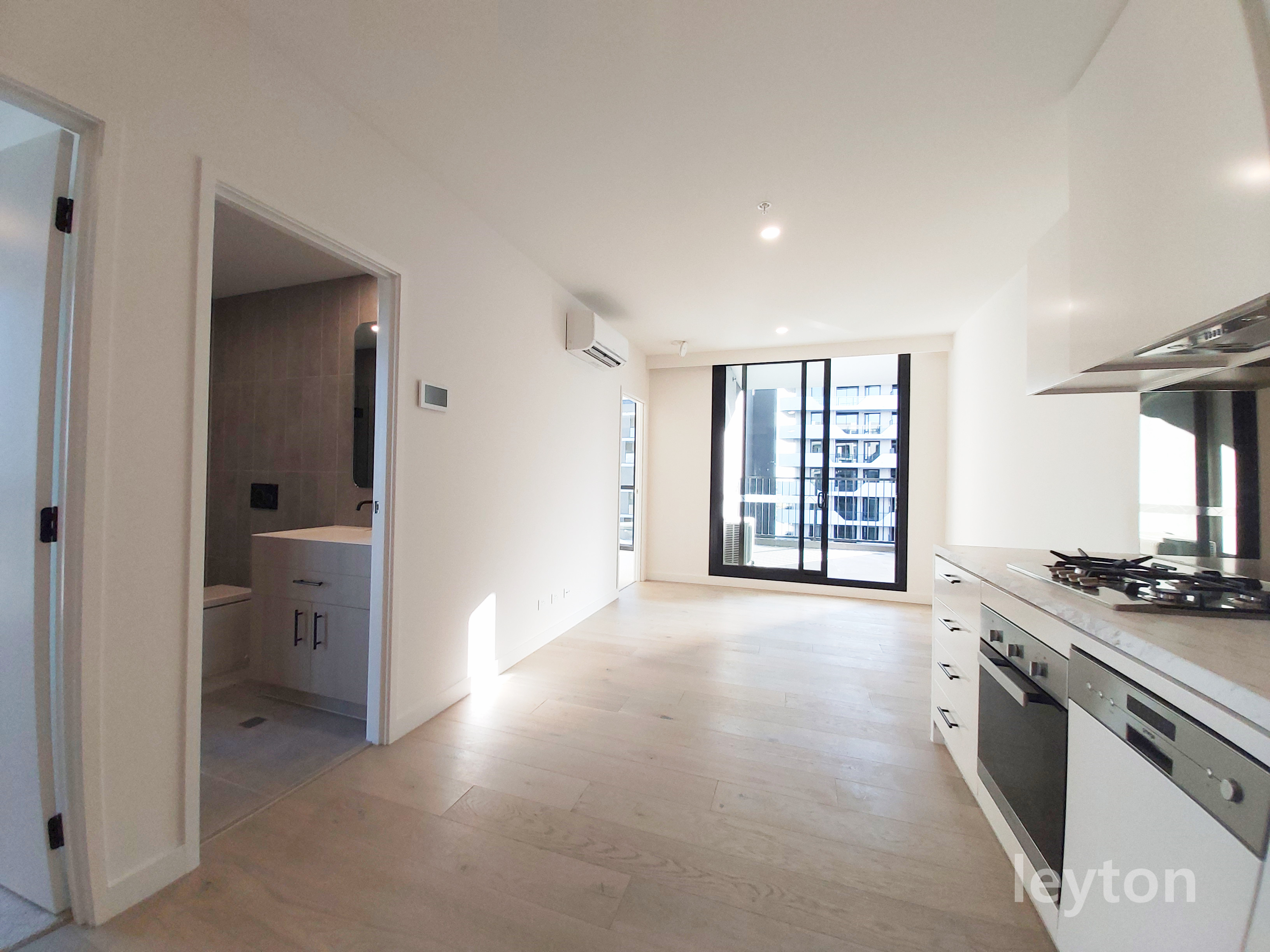 910 / 2 Connam Avenue, CLAYTON VIC 3168