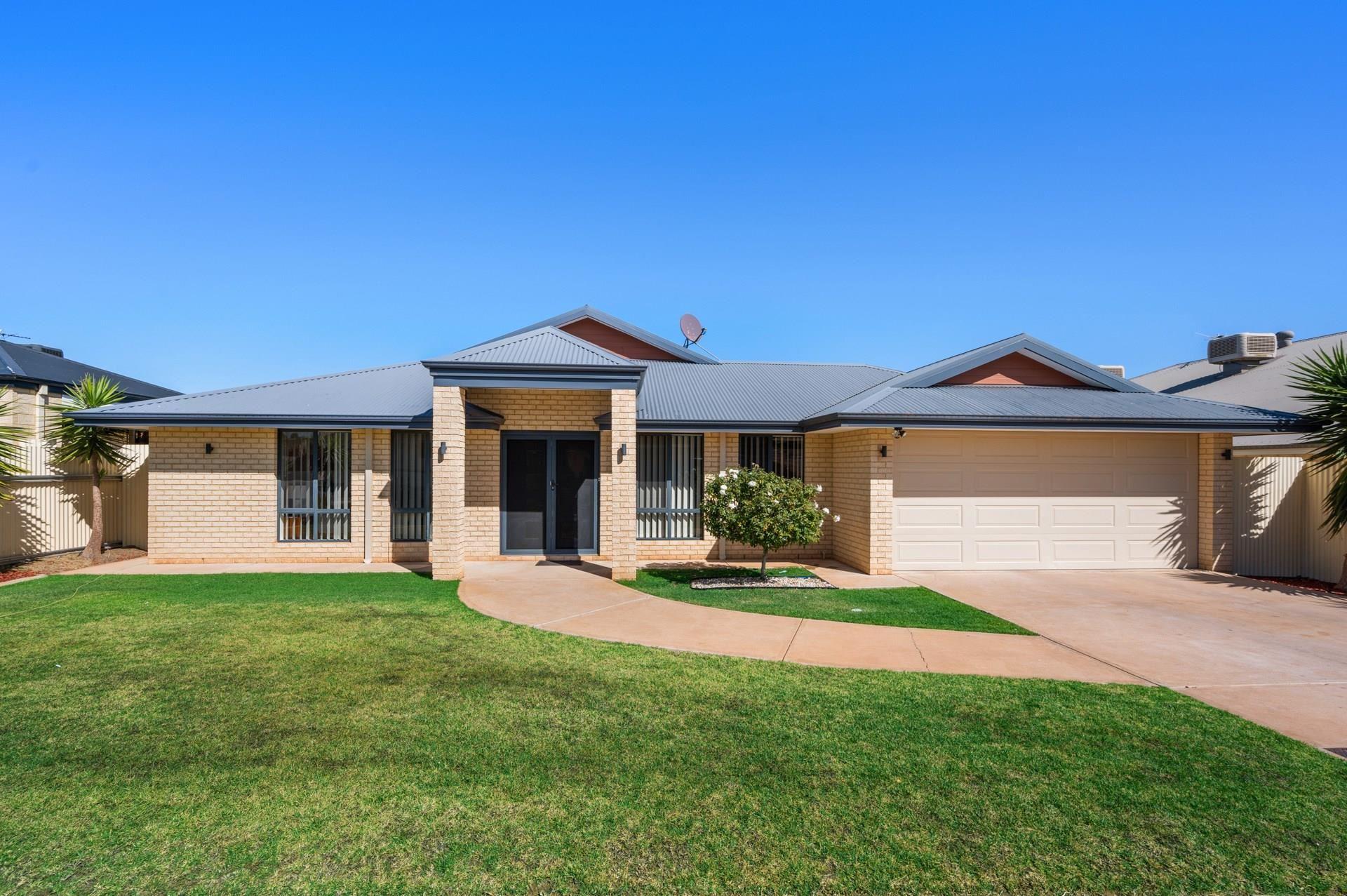 10 Purna Place, HANNANS WA 6430