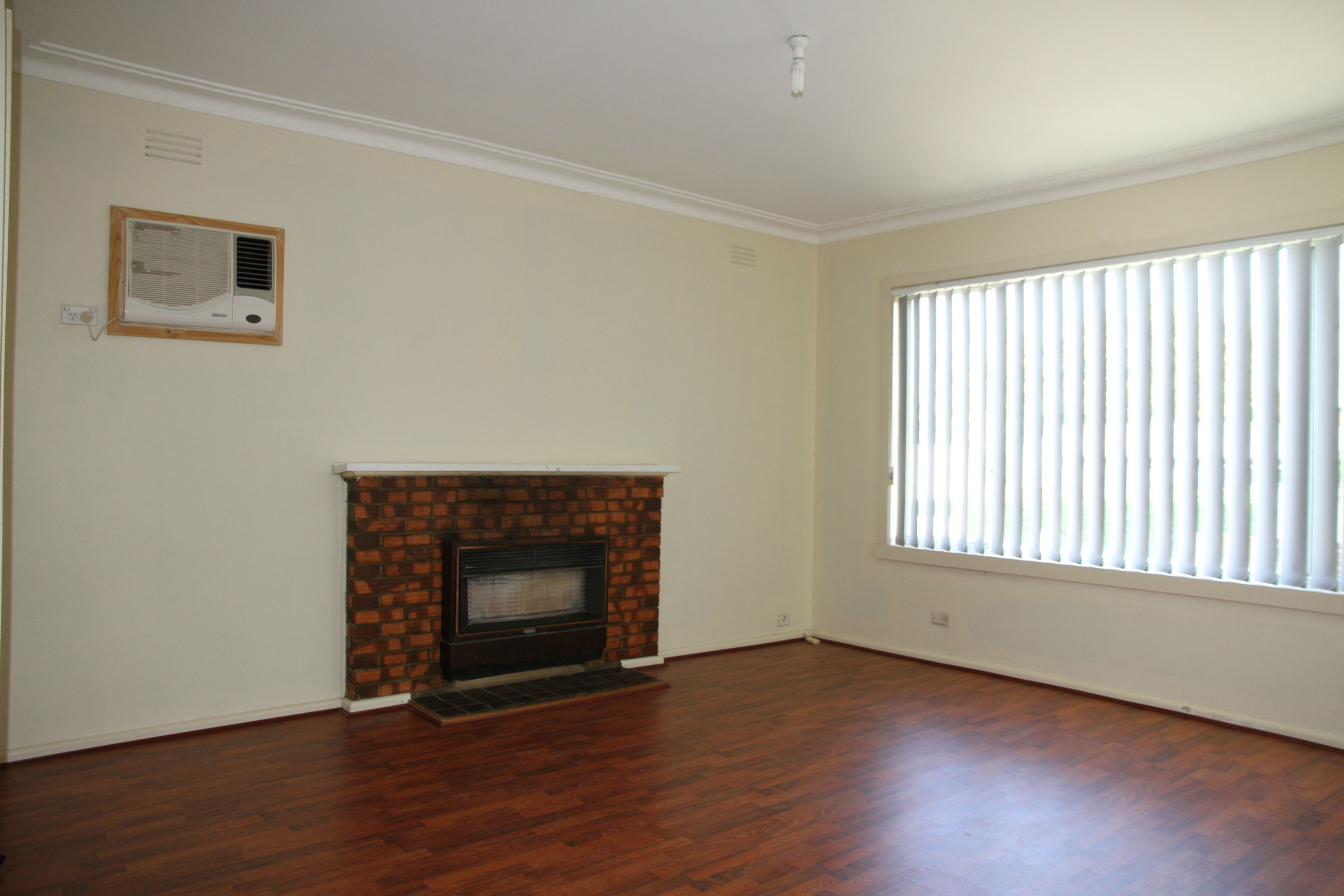 1 / 3 Hillside Street, SPRINGVALE VIC 3171