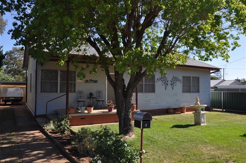 4 Wood Street, FORBES NSW 2871