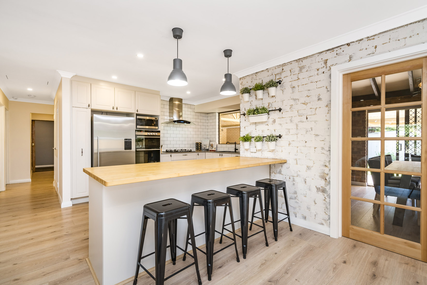 3A Charing Crescent Marangaroo WA 6064