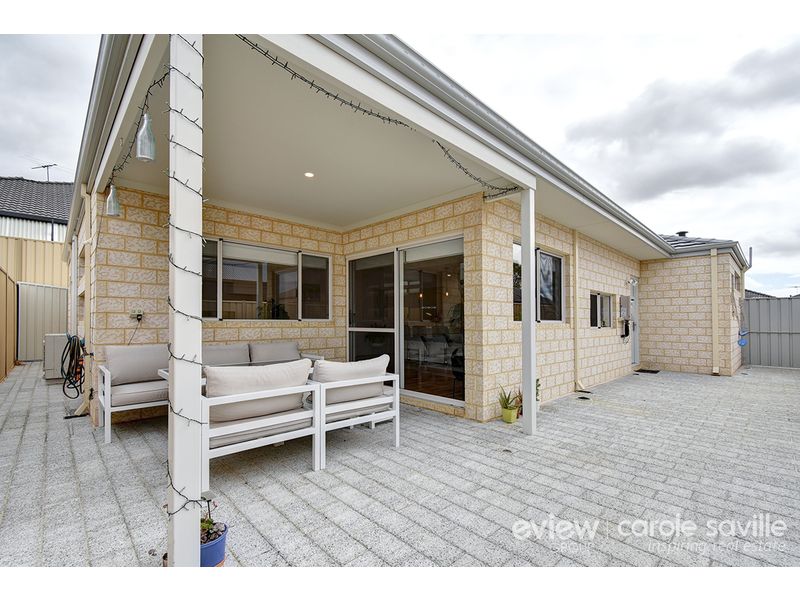 18 Dunedin Chase Hocking WA 6065