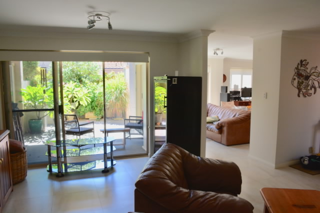 5 160 West Coast Drive Sorrento WA 6020