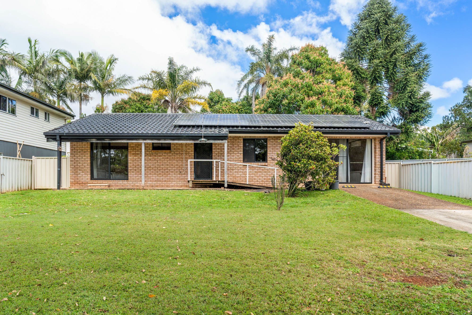 32 Canaipa Road, RUSSELL ISLAND QLD 4184