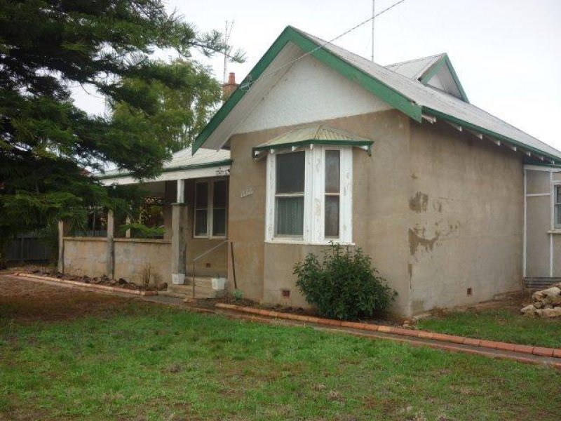 24 Railway Street, RAINBOW VIC 3424