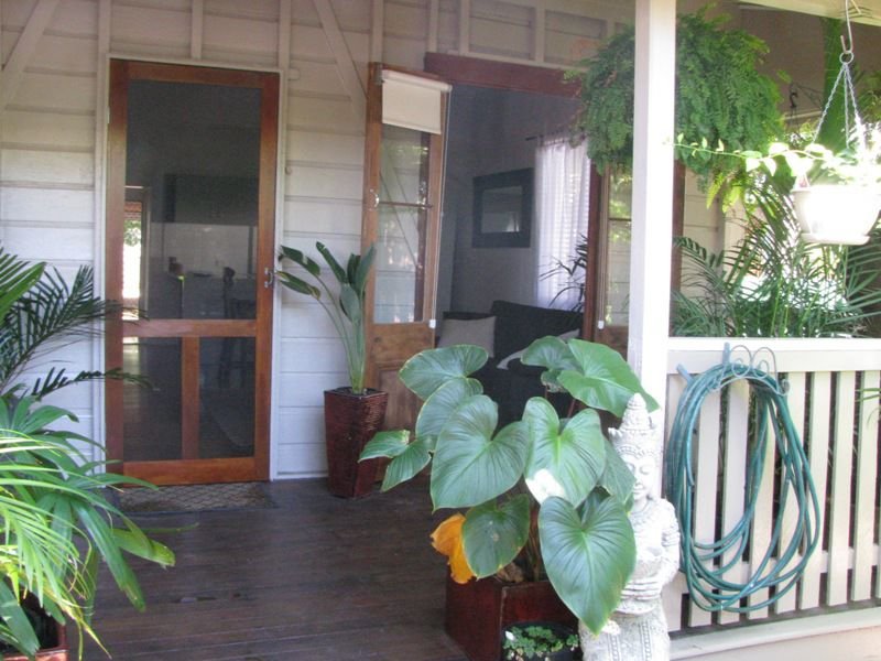 16 Allen Street, SOUTH TOWNSVILLE QLD 4810