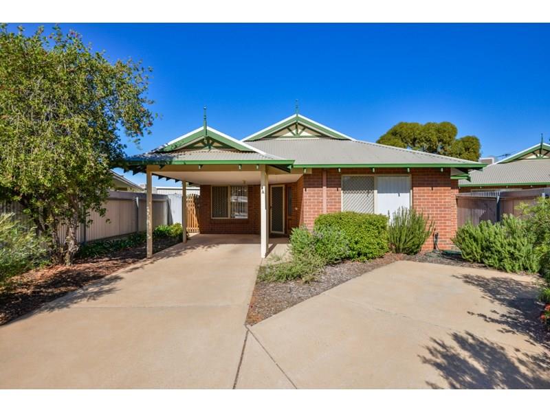 8A Siberia Close, HANNANS WA 6430
