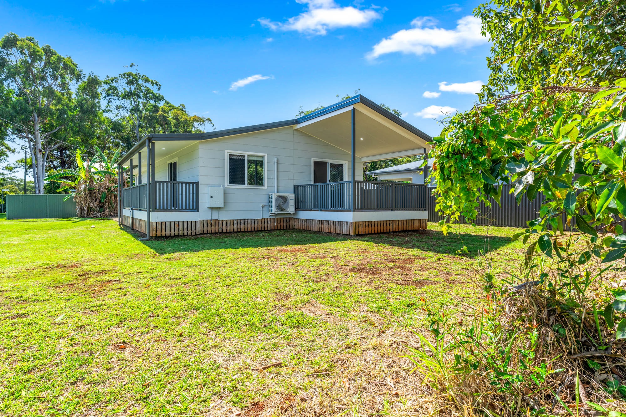 85 Kings Road, RUSSELL ISLAND QLD 4184