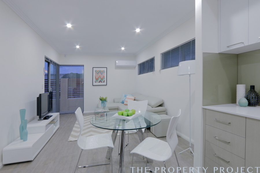 4 190 Ravenswood Drive Nollamara WA 6061