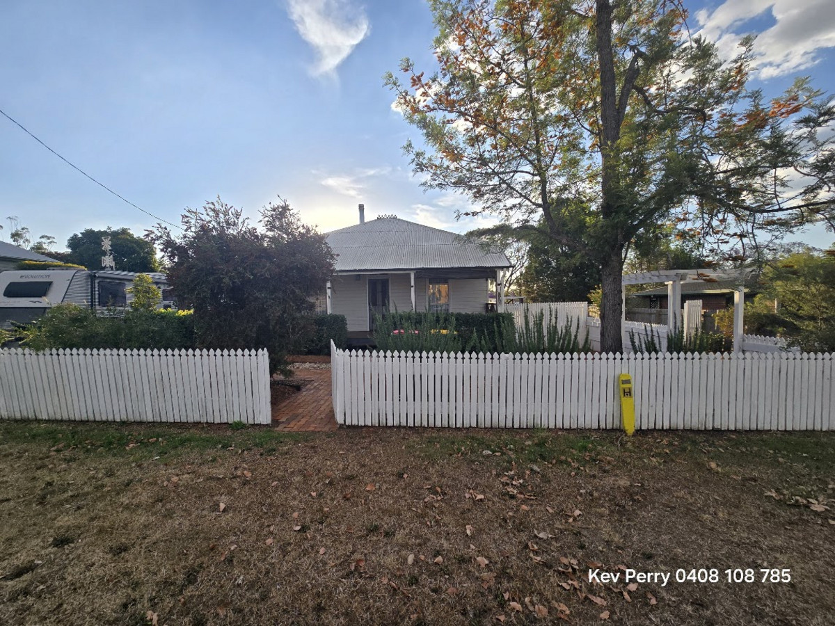 5 King Street, GOOMBUNGEE QLD 4354