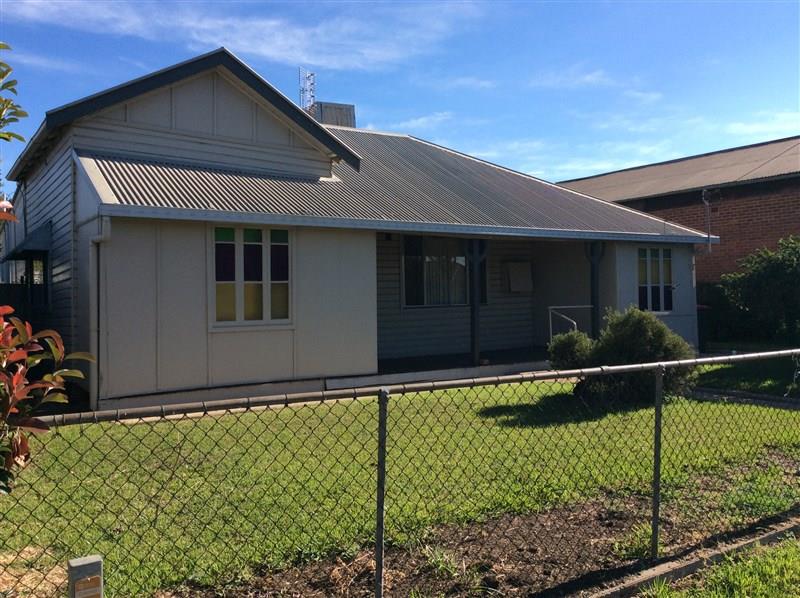 11 Dowling St, FORBES NSW 2871