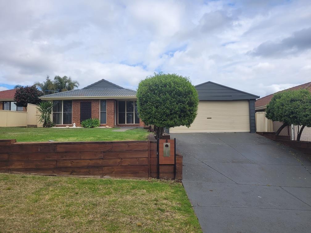 6 Ferdinand Place, ROSEMEADOW NSW 2560