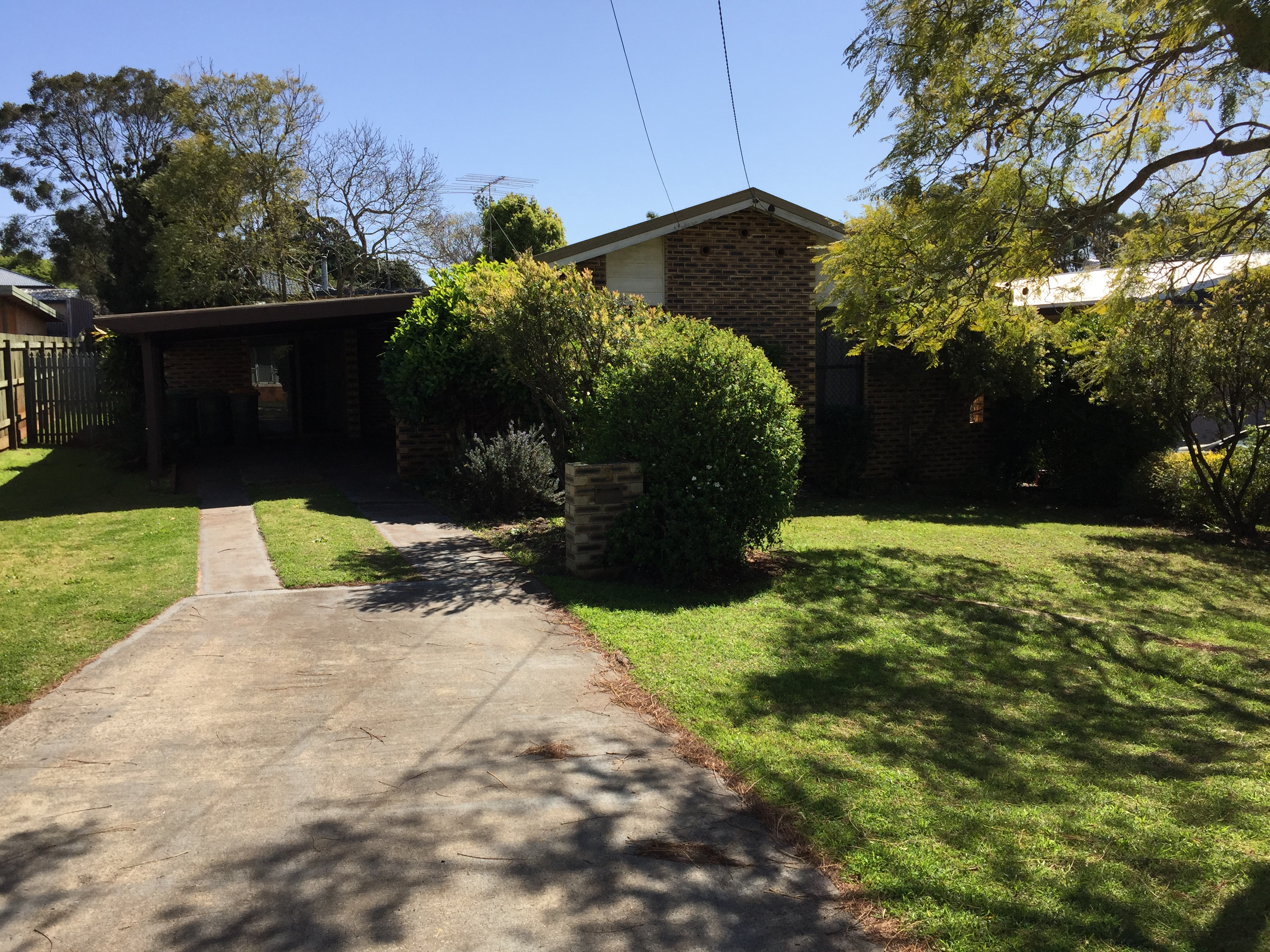 9 Priest Street, ROCKVILLE QLD 4350