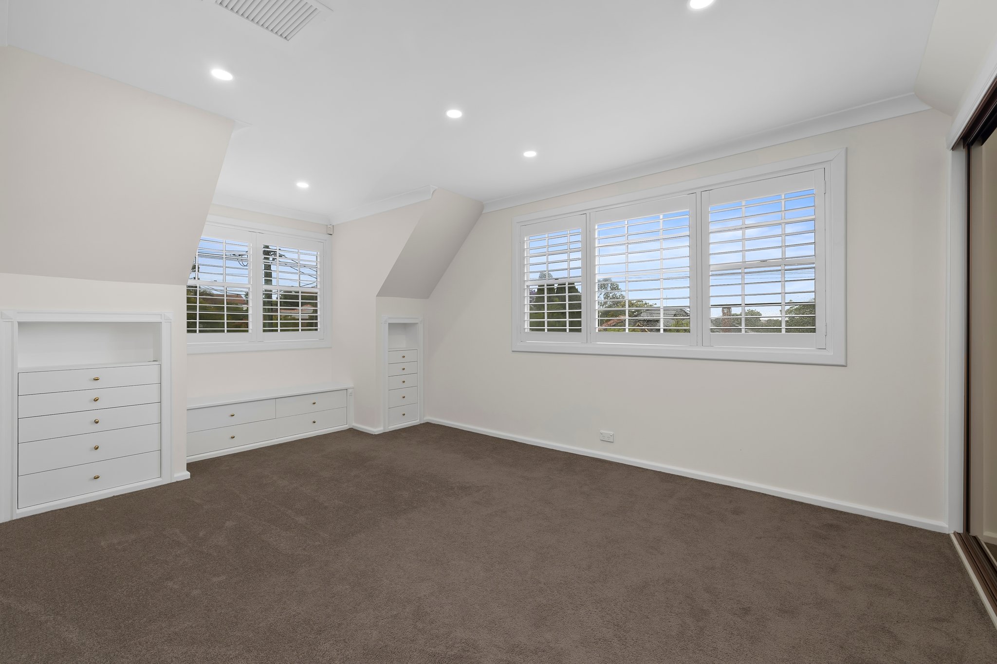 11 Weldon St, Burwood Leased by The Gallery Real Estate - image 6