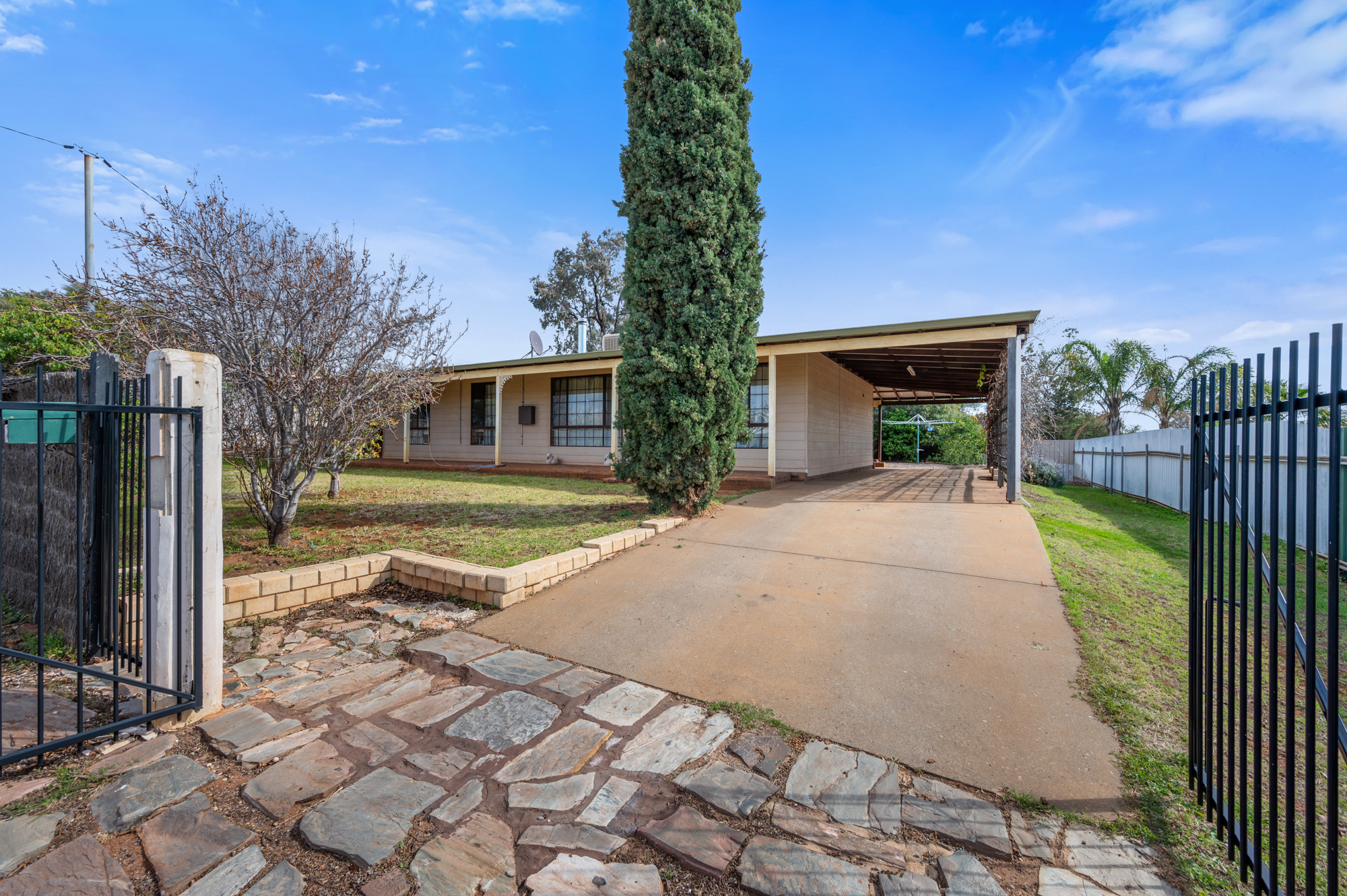 4 Sheed Place, HANNANS WA 6430