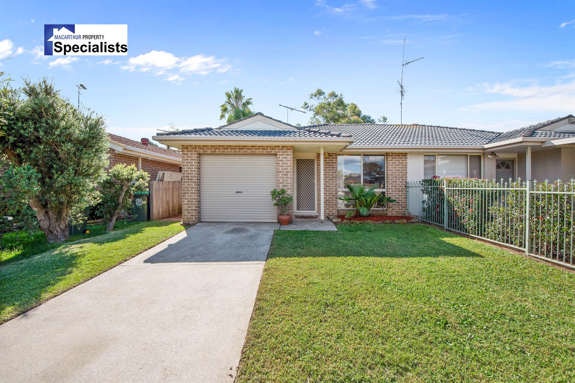 1 / 60 Francisco Crescent, ROSEMEADOW NSW 2560