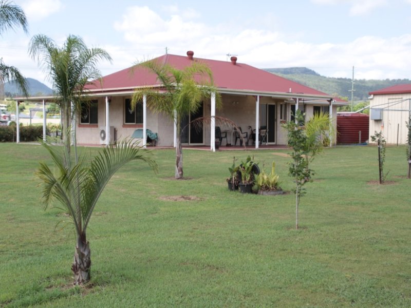 11 Bradton Court, WITHCOTT QLD 4352