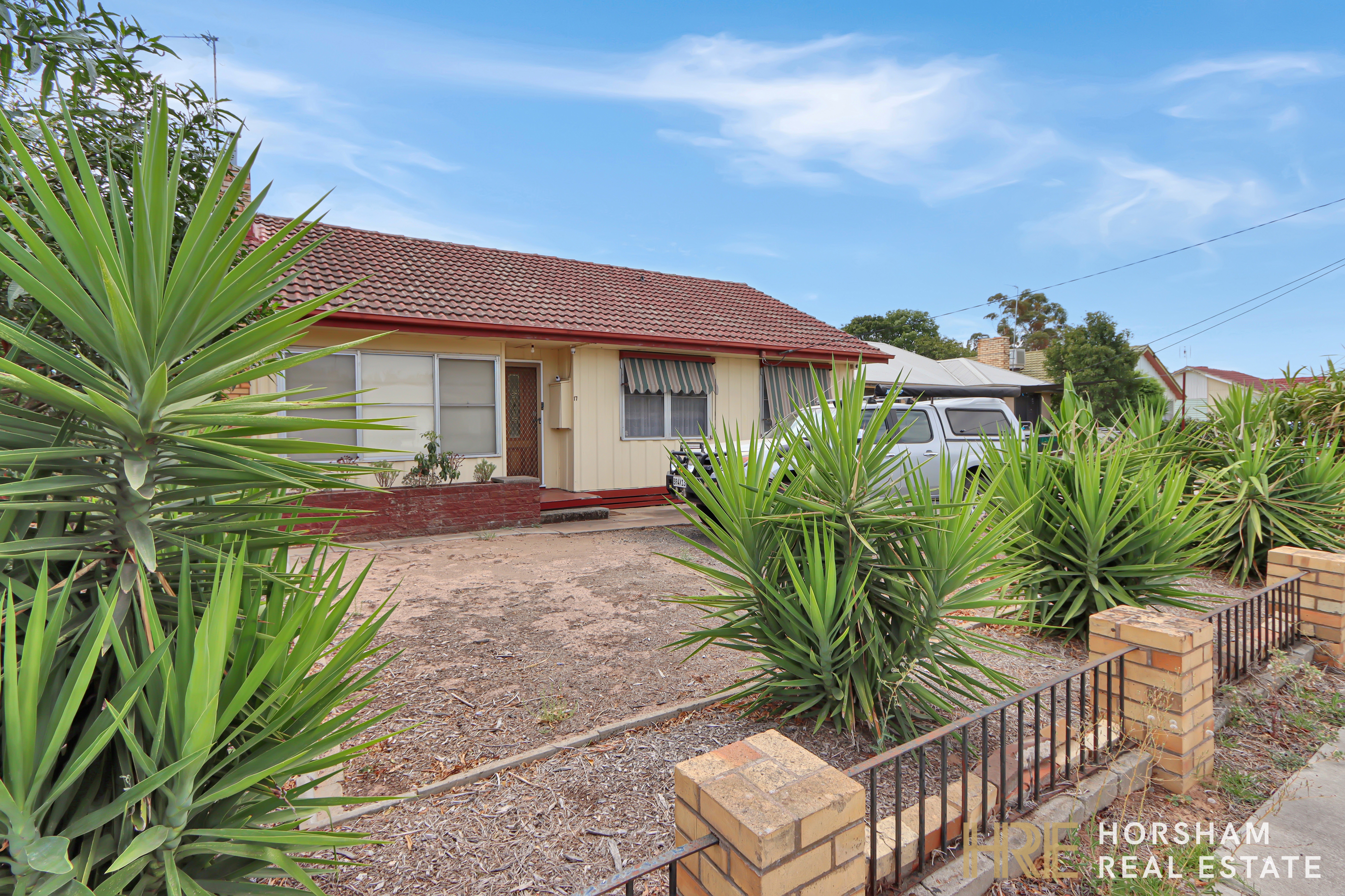17 Hutchesson Street, HORSHAM VIC 3400