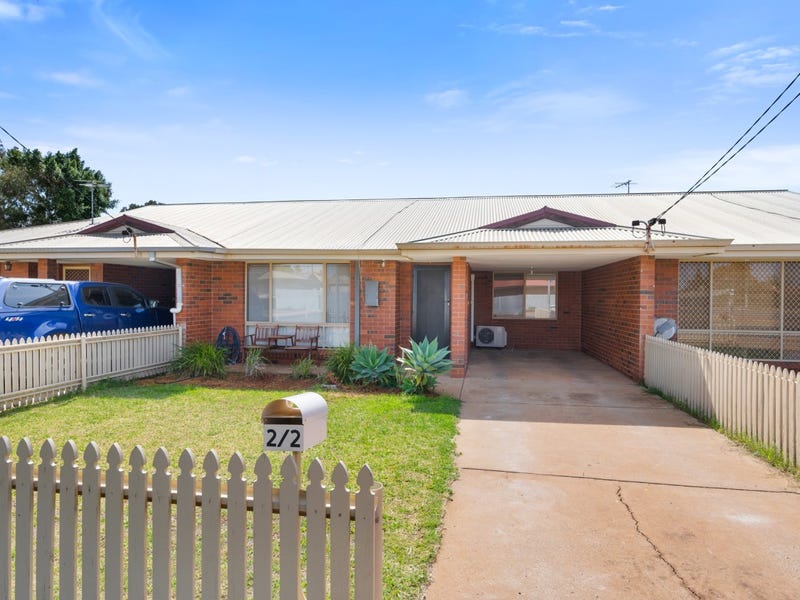 2 / 2 Burkett Dr, HANNANS WA 6430