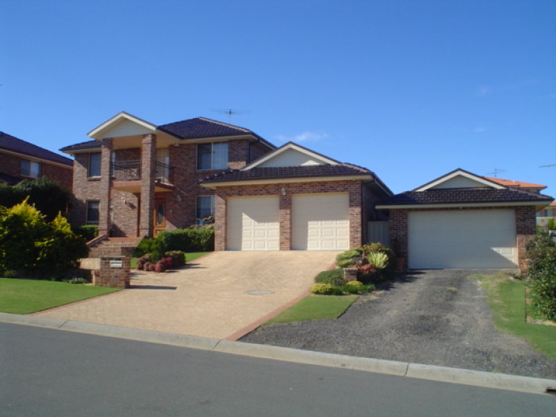 8 Strathmore Place, GLEN ALPINE NSW 2560