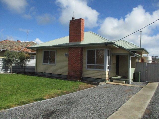 82 Jamouneau Street, WARRACKNABEAL VIC 3393