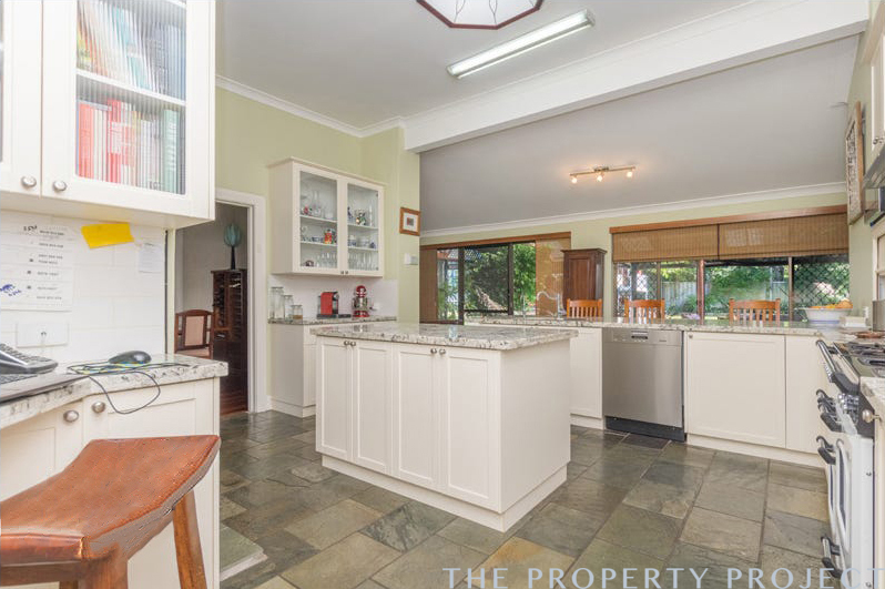 12 Surrey Street Dianella WA 6059