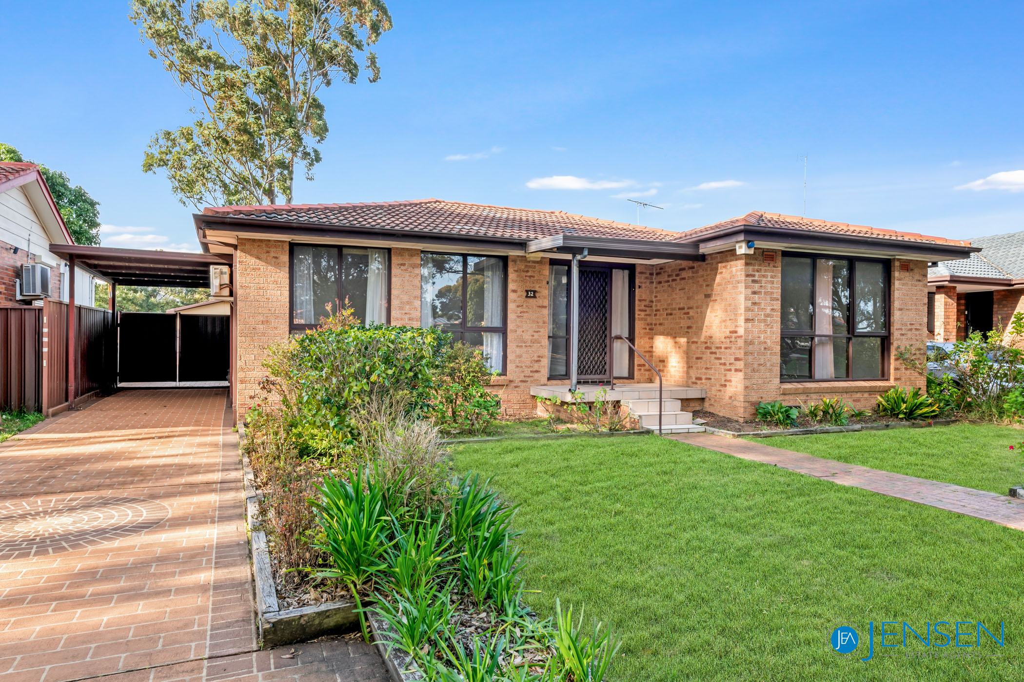 32 Tallagandra Dr, QUAKERS HILL NSW 2763
