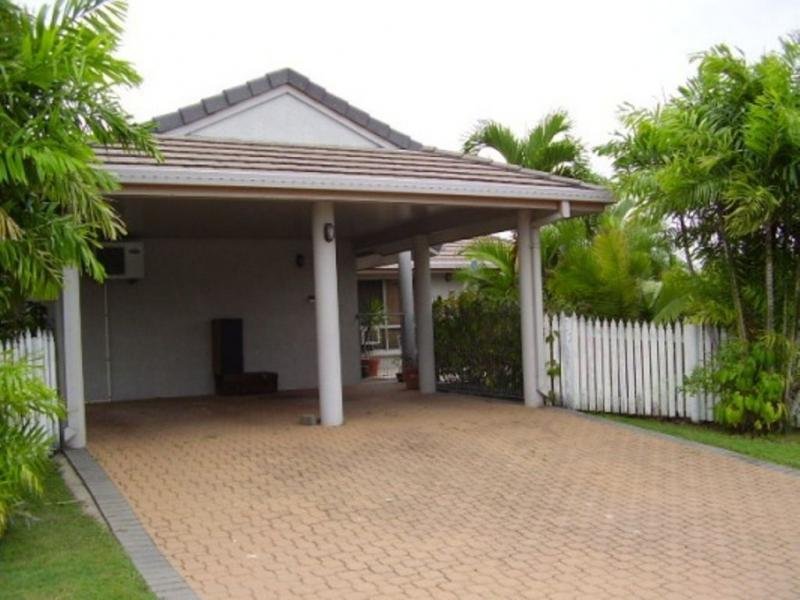 1 Santa Lucia Drive, MOUNT LOUISA QLD 4814