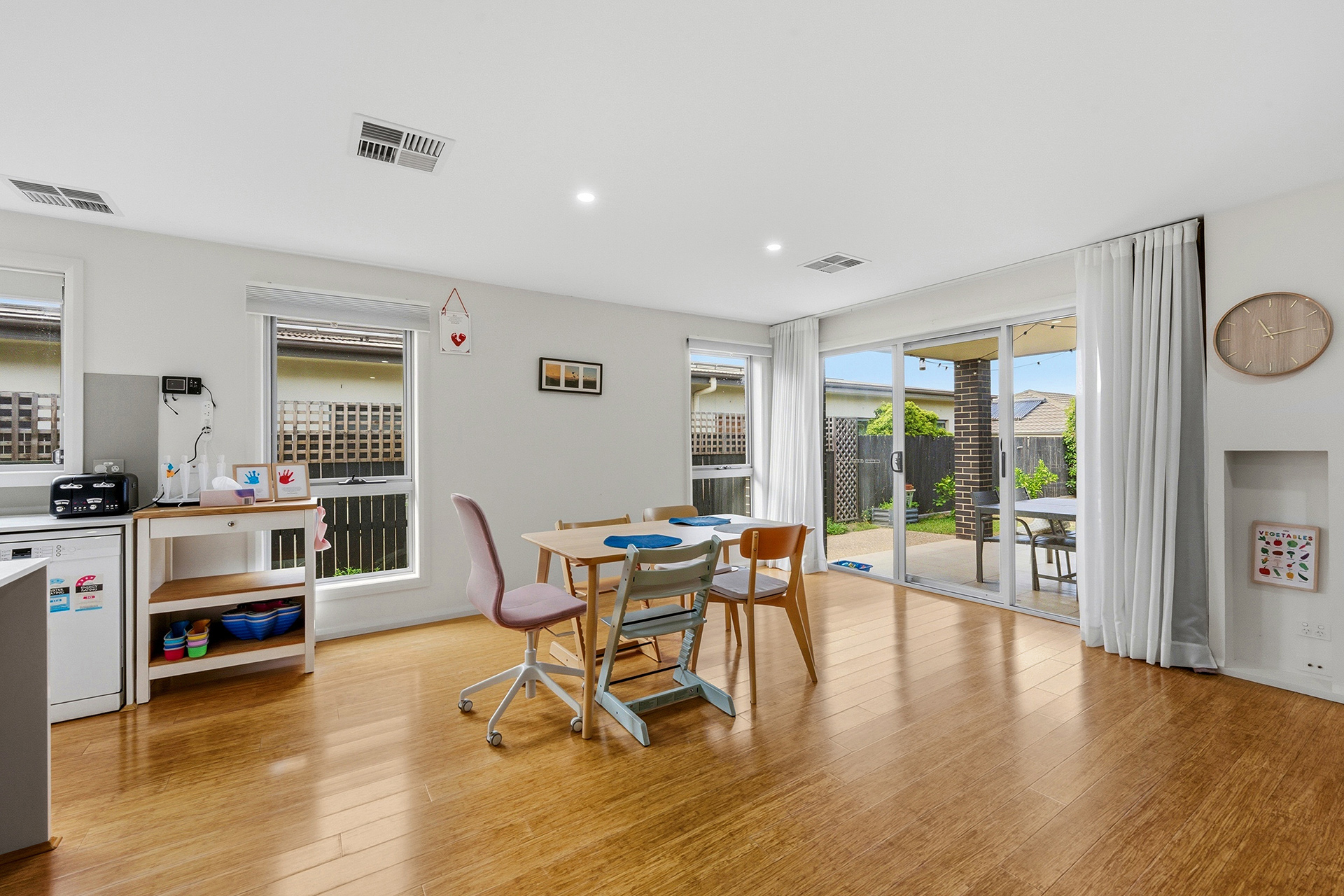 18 Casilda Street, Harrison, photo 3