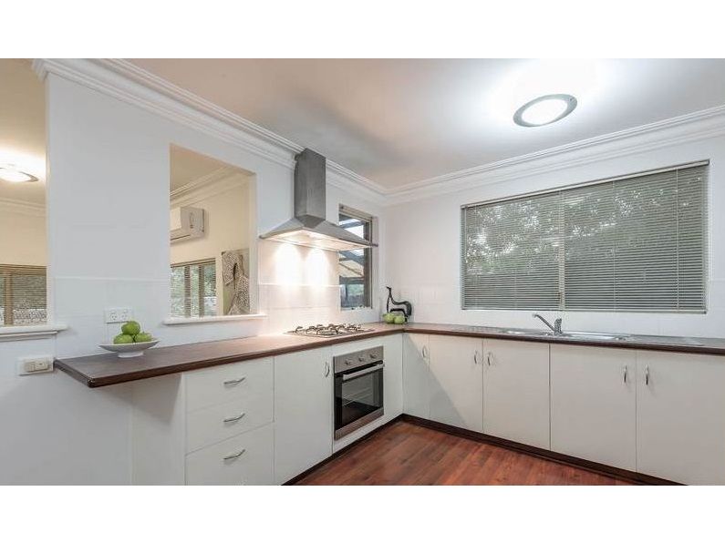 3 Kennerly St Cloverdale WA 6105