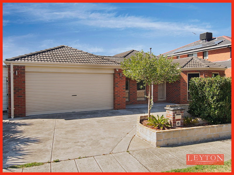 3 Dennis Close, LYNBROOK VIC 3975