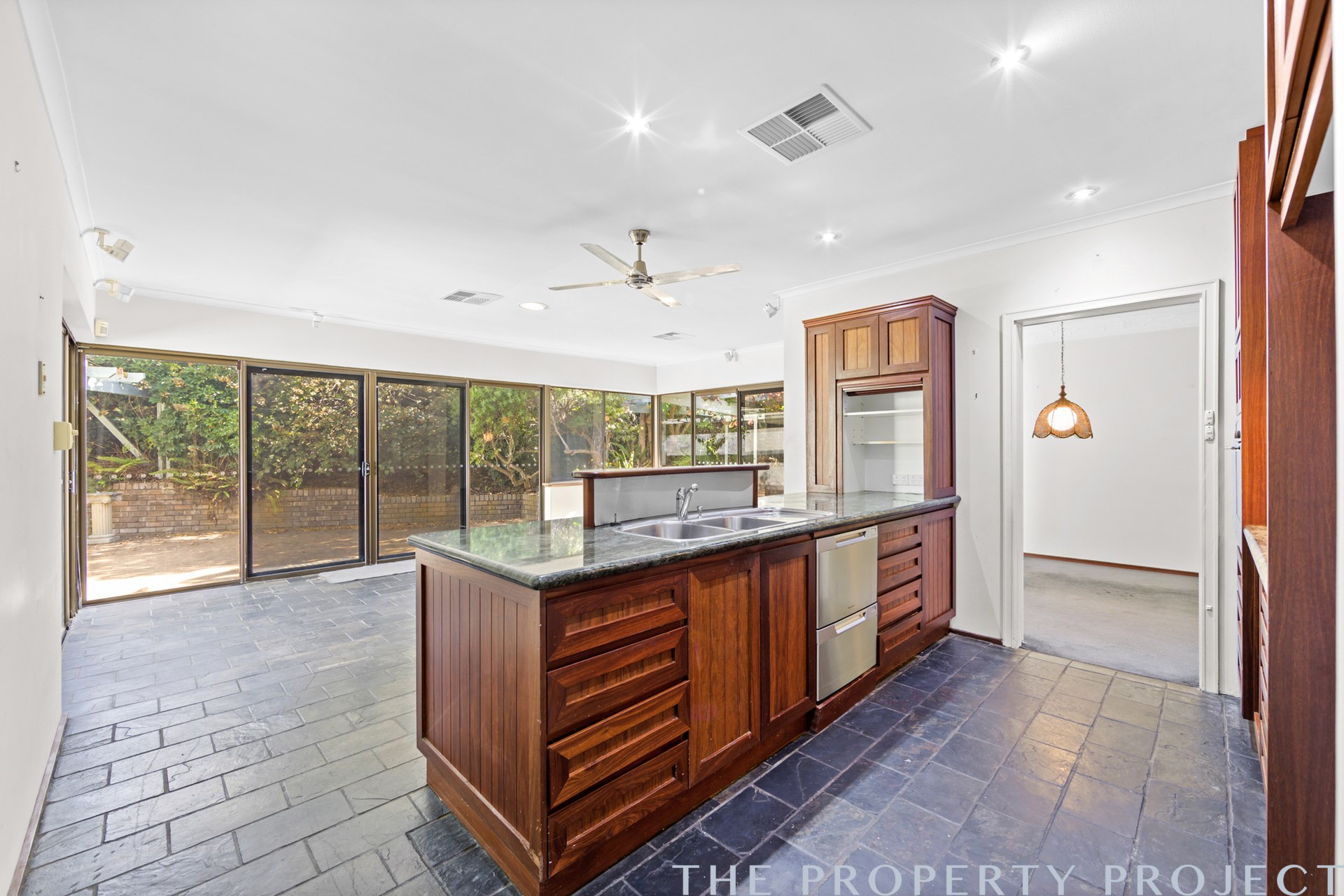 27 Sandover Drive Karrinyup WA 6018