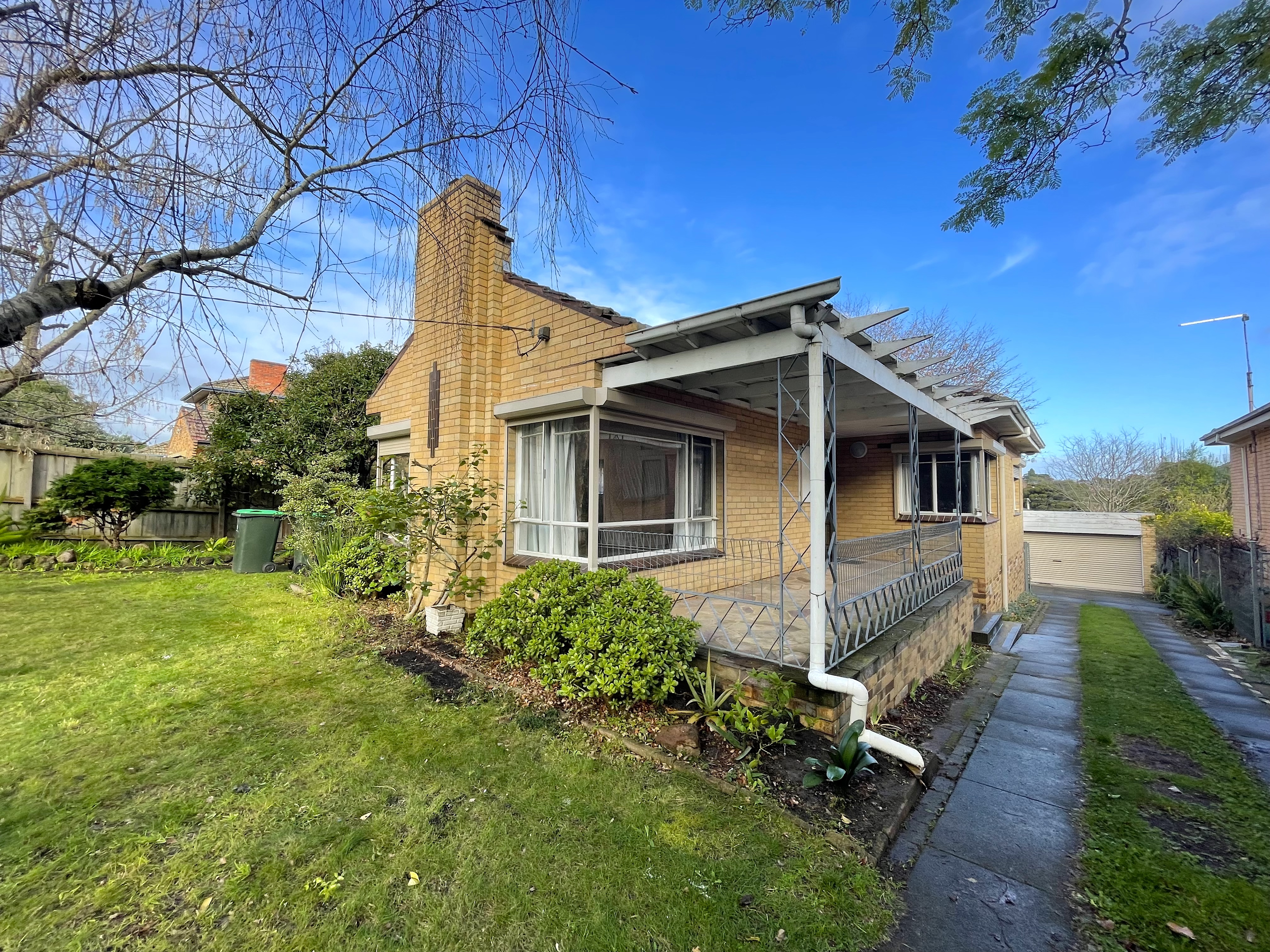 12 Madeline Street, GLEN IRIS VIC 3146