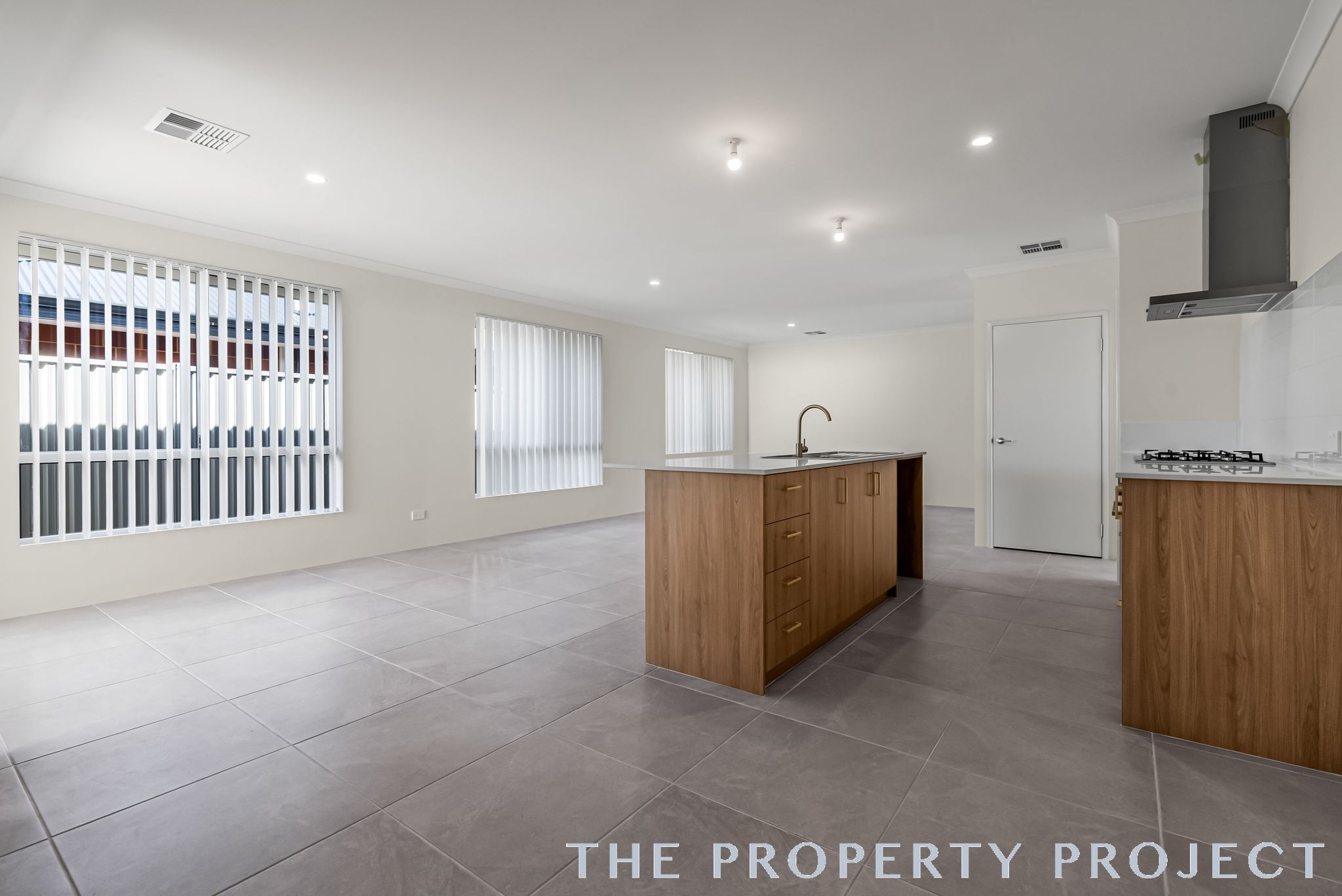 82 Ebrington Rd Wellard WA 6170