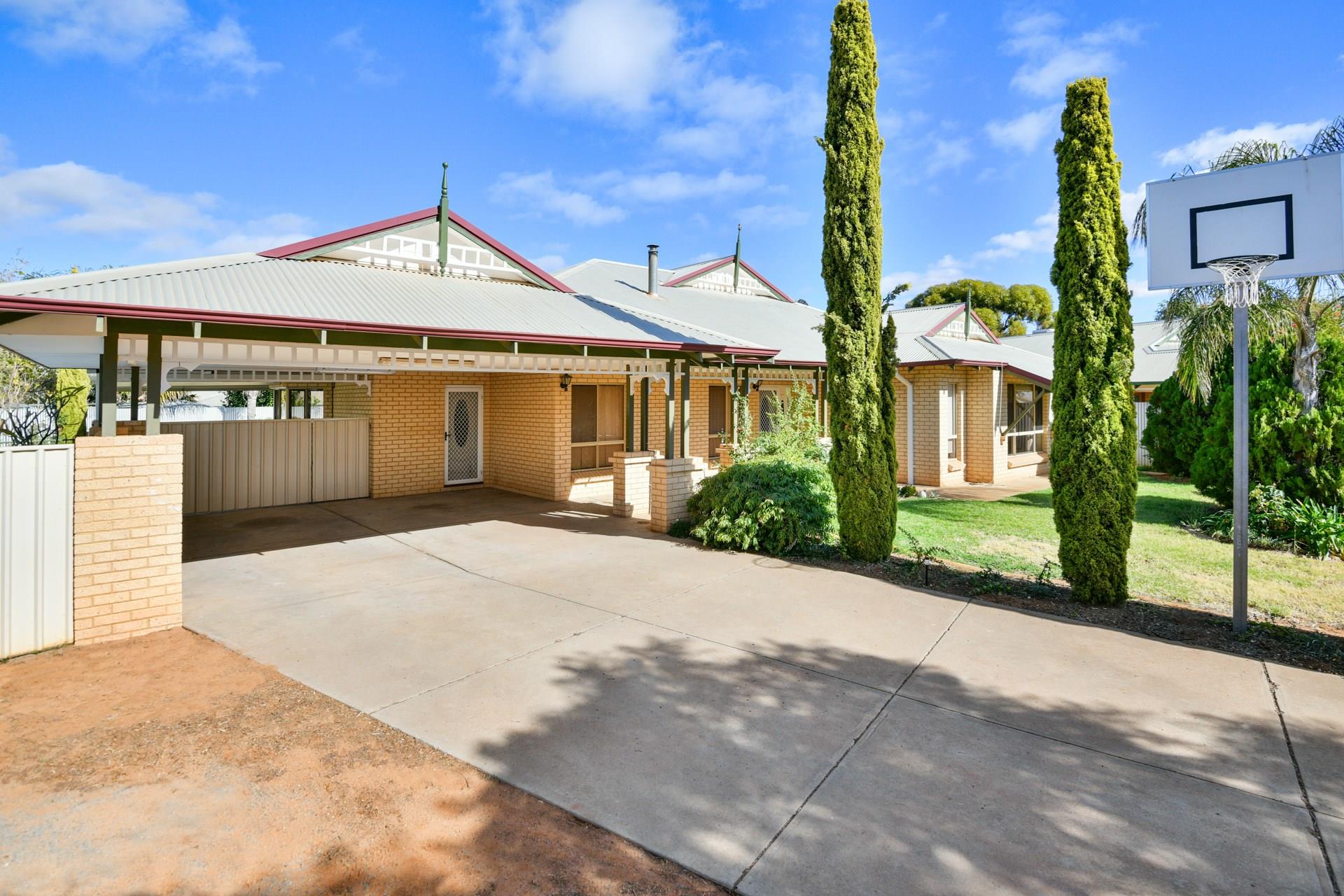 6 Siberia Close, HANNANS WA 6430