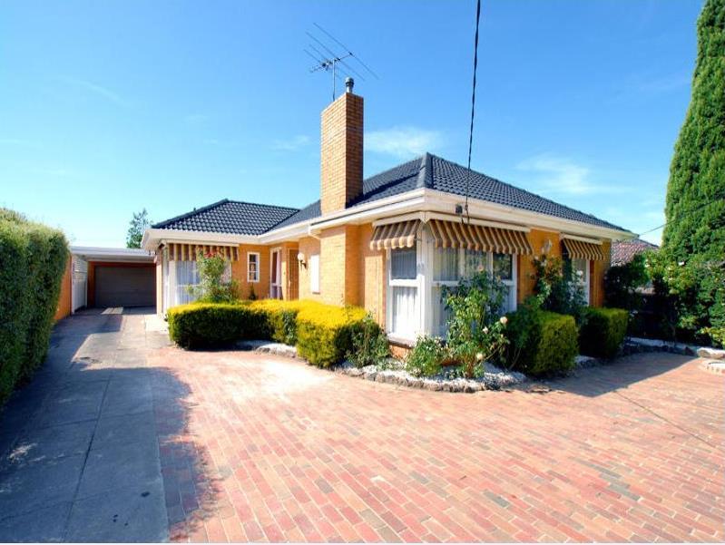 132 Blackburn Road, GLEN WAVERLEY VIC 3150