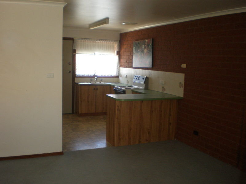Unit 2 / 115 Fowler Street, DENILIQUIN NSW 2710