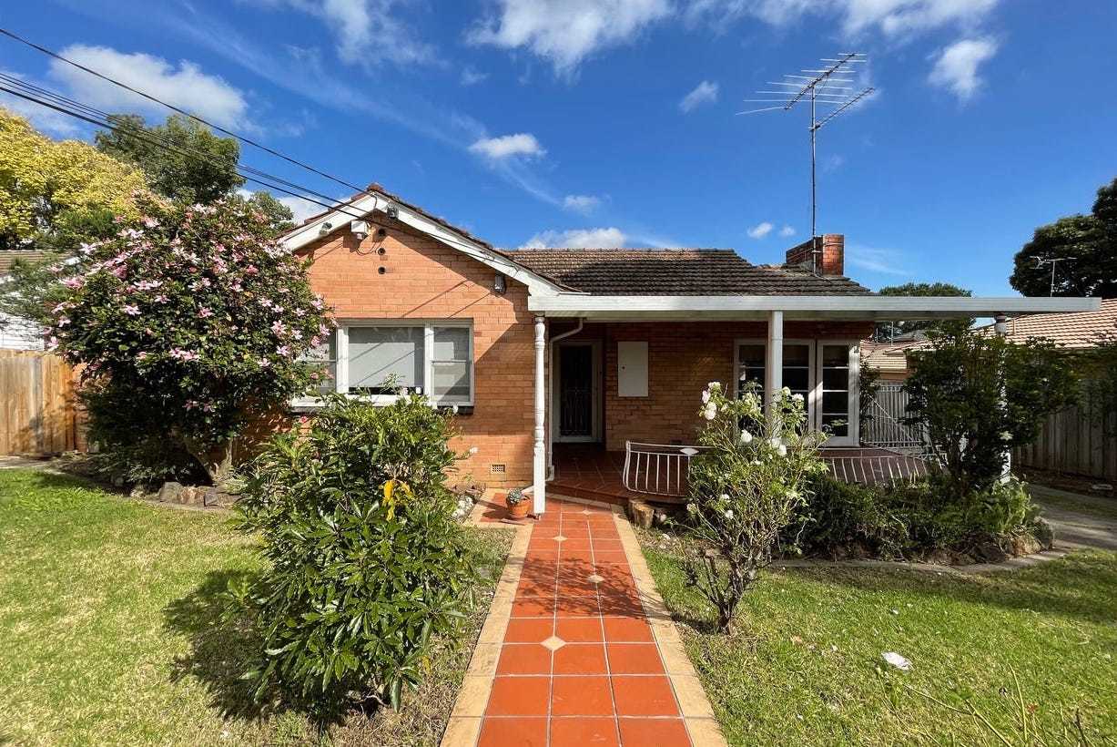 12 Renown Street, BURWOOD VIC 3125