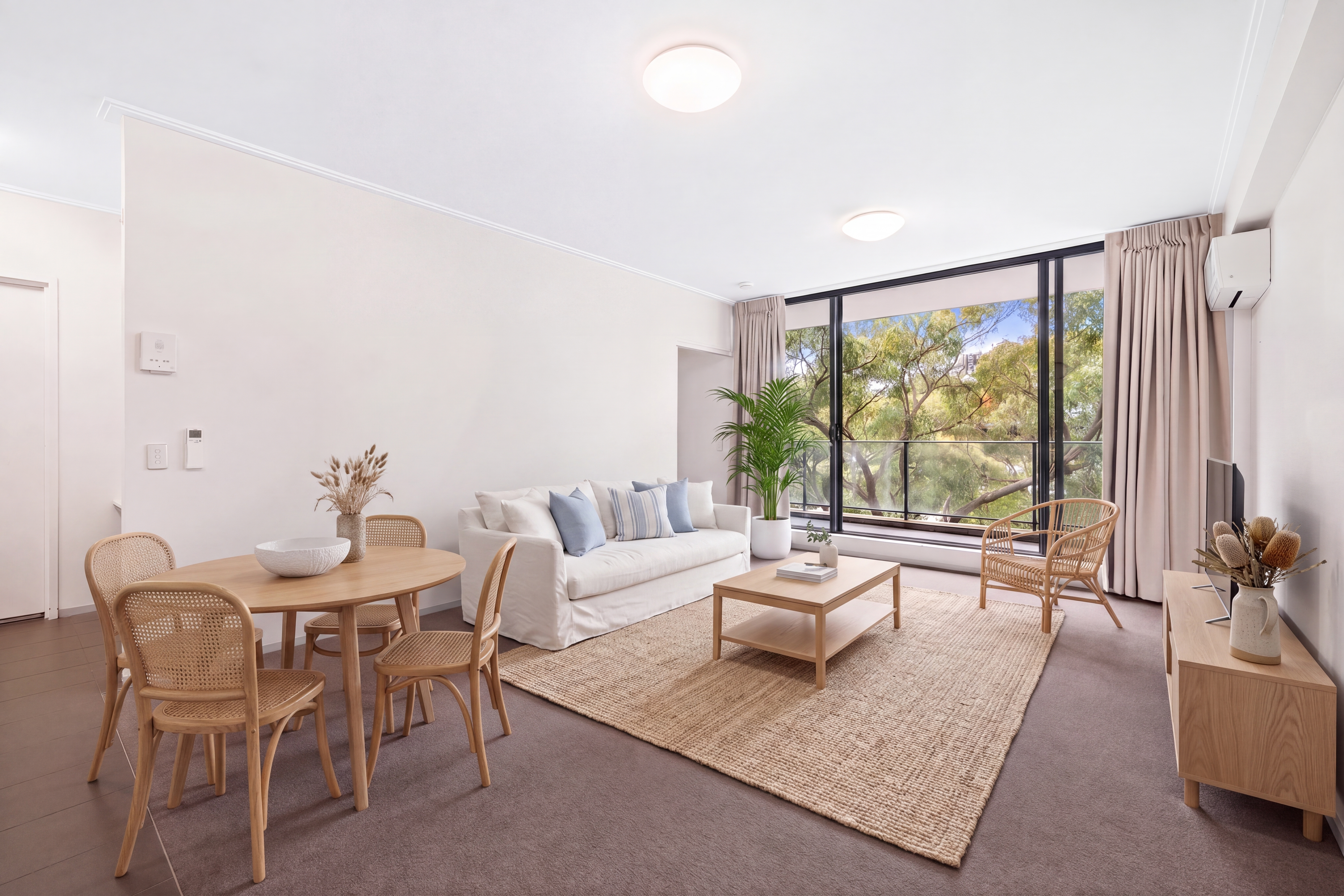 B402/9 Hunter St, Waterloo For Lease by The Gallery Real Estate - image 1