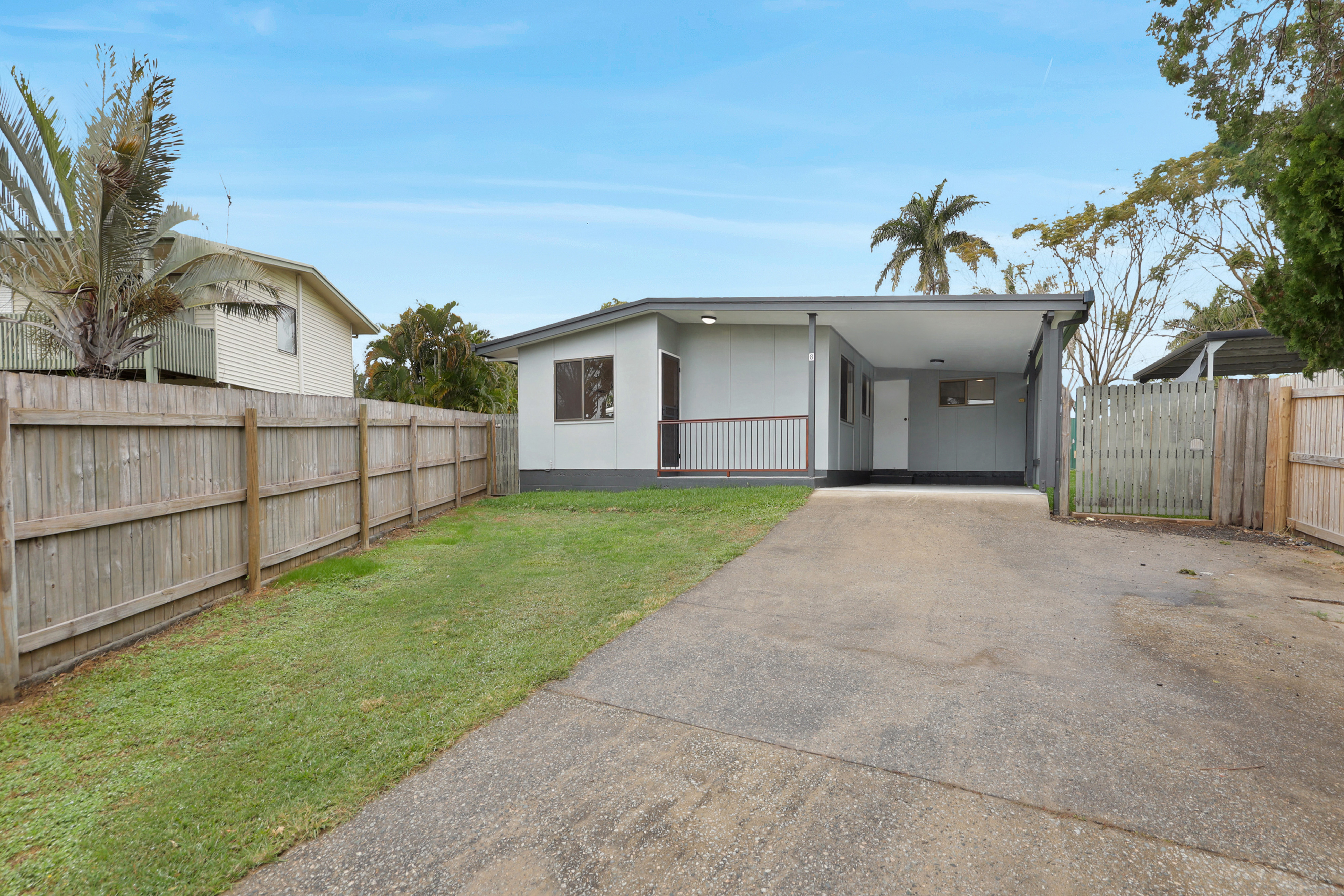 8 Poincettia Court, ANDERGROVE QLD 4740