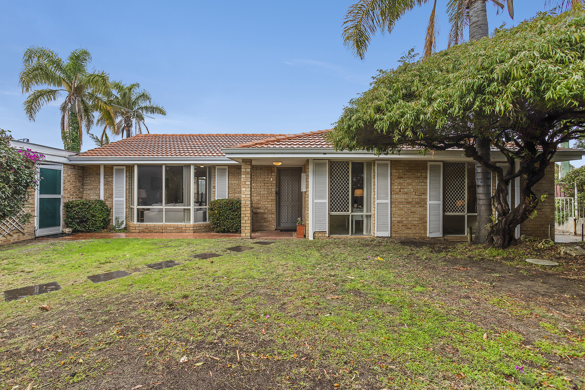 2 Falcon Avenue Churchlands WA 6018