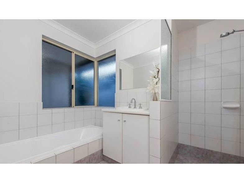 3 Kennerly St Cloverdale WA 6105