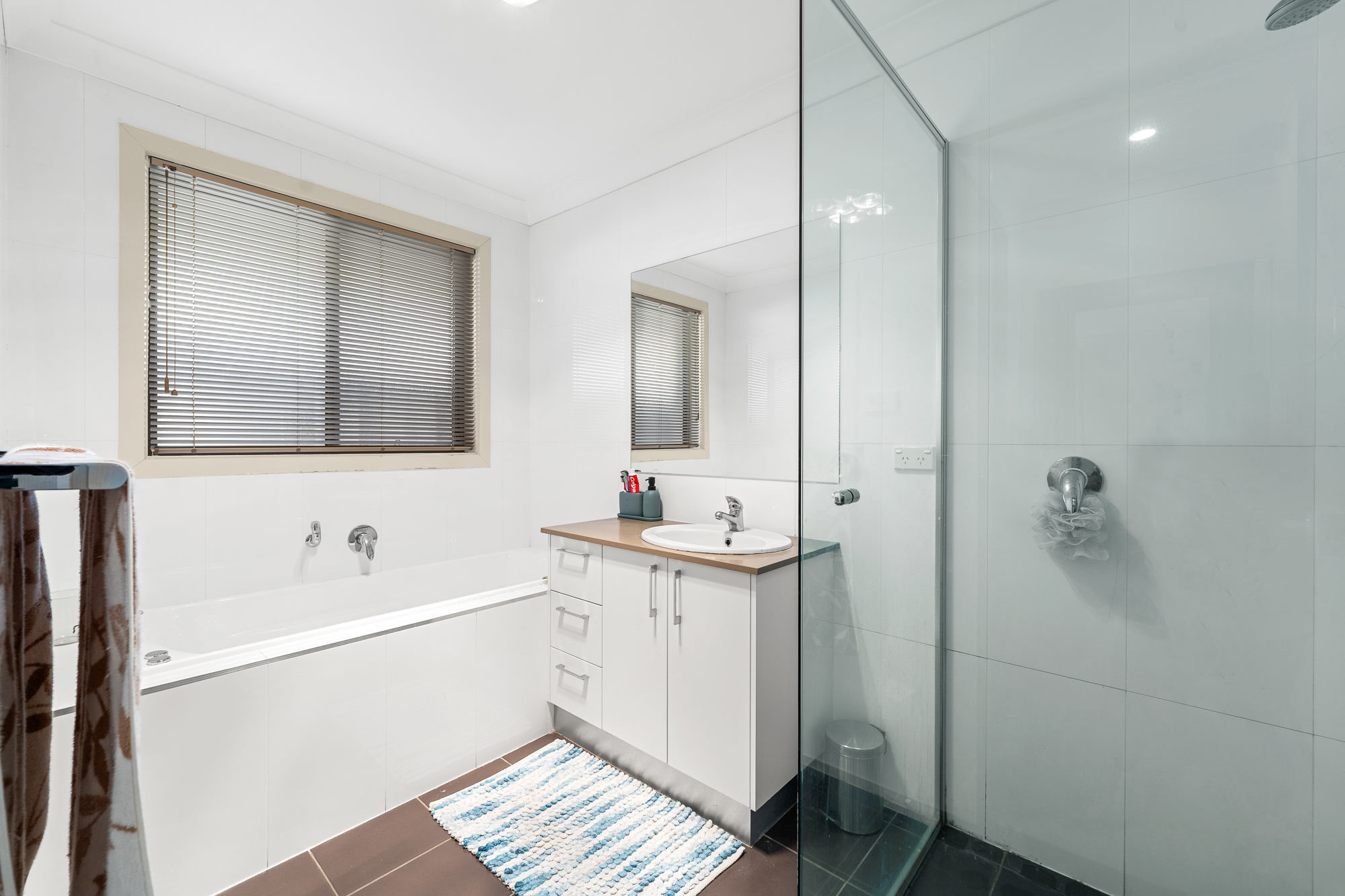 27 Judith Wright Street, Franklin, photo 13