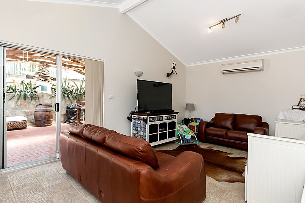 11 Culwalla Close Kallaroo WA 6025