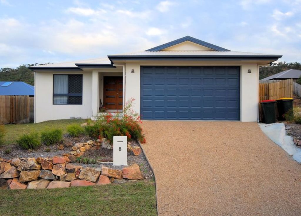 8 Chapple Street, MOUNT LOUISA QLD 4814