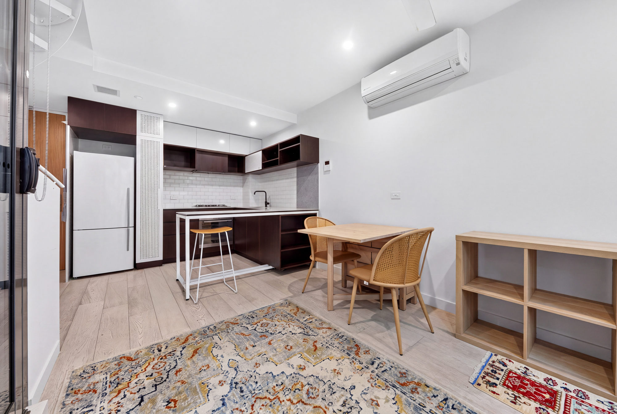Duplex Gem, Space & City Convenience !! — featured image