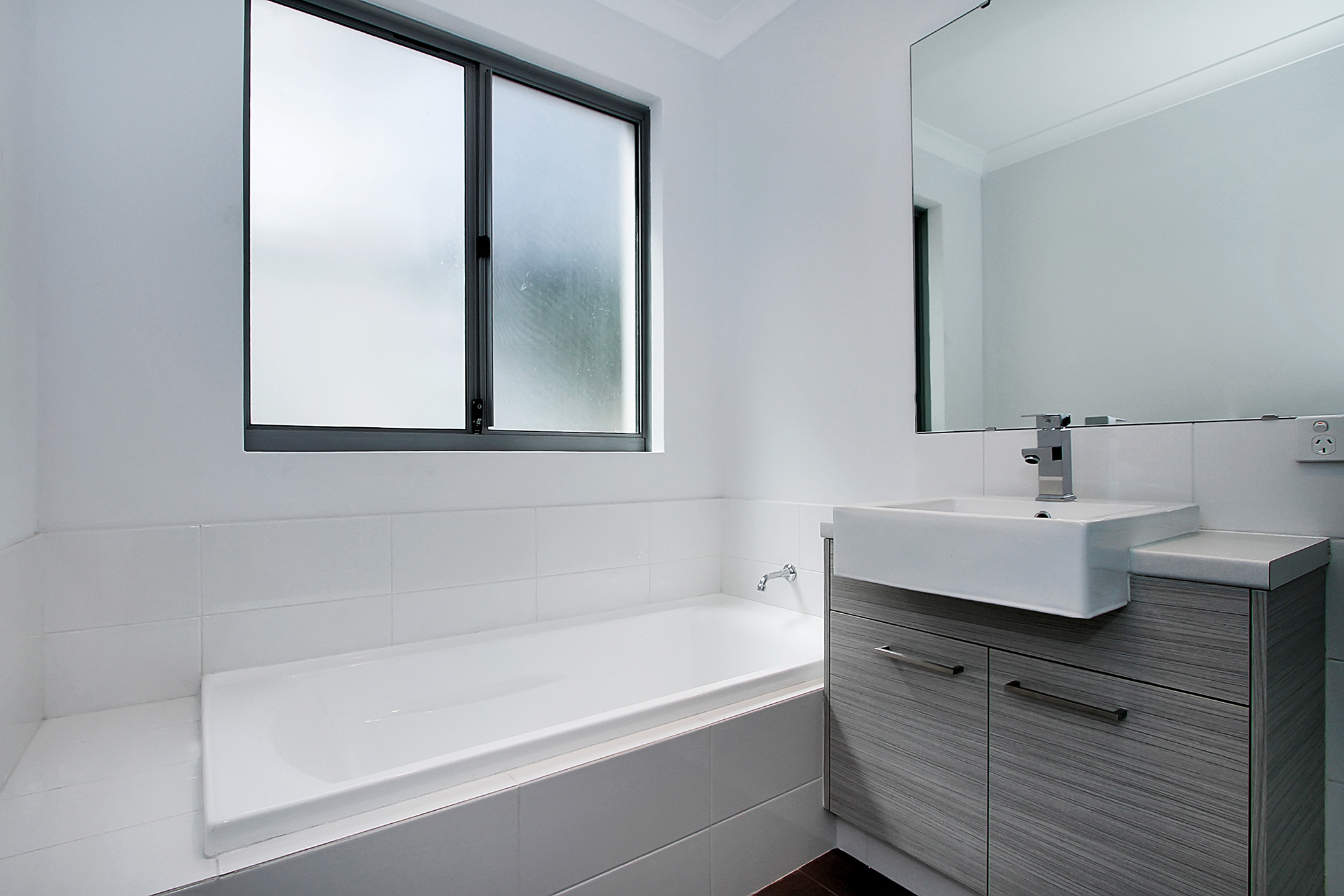2 150 Peninsula Road Maylands WA 6051