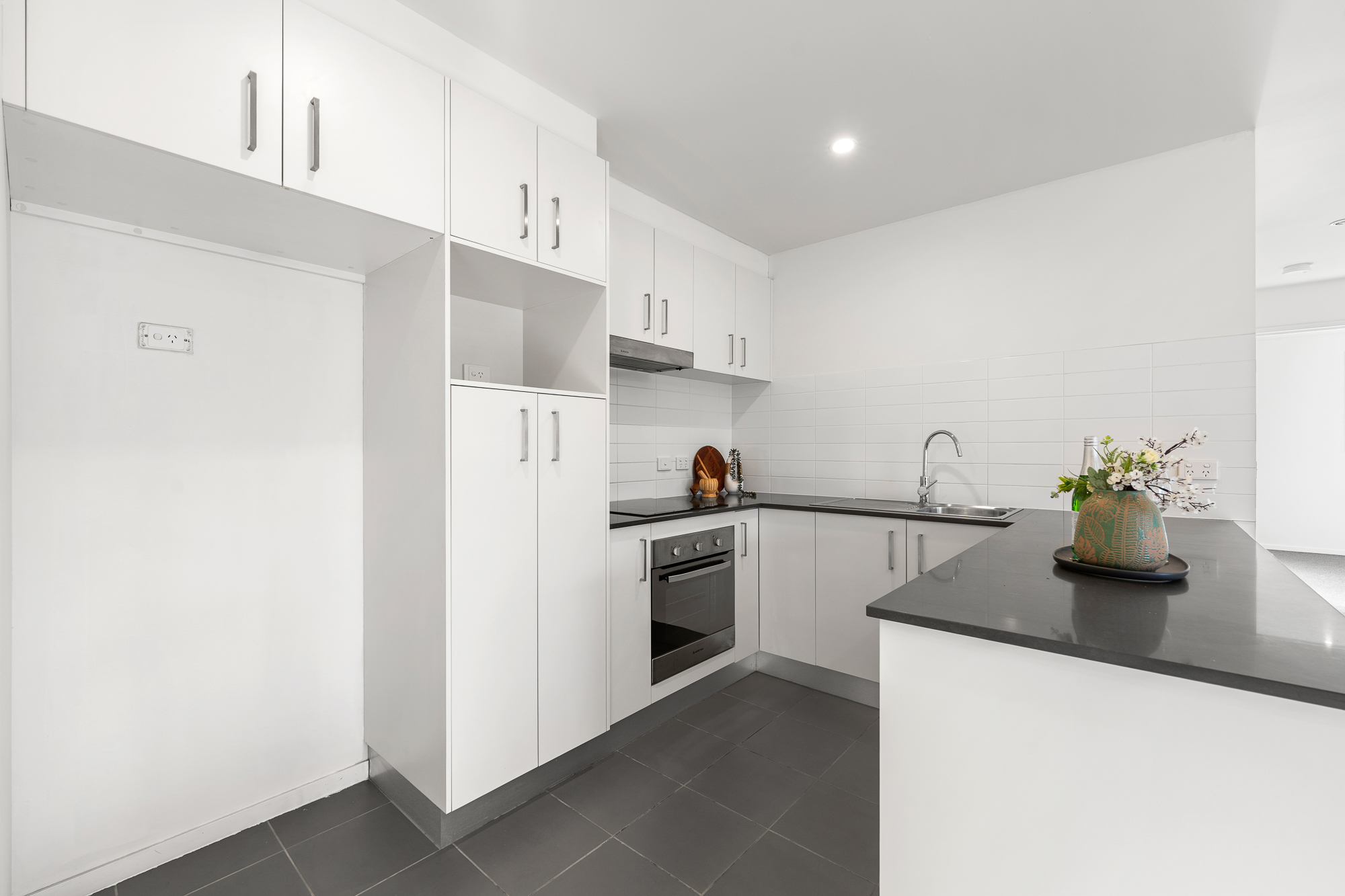 99/104 Henry Kendall Street, Franklin, photo 11
