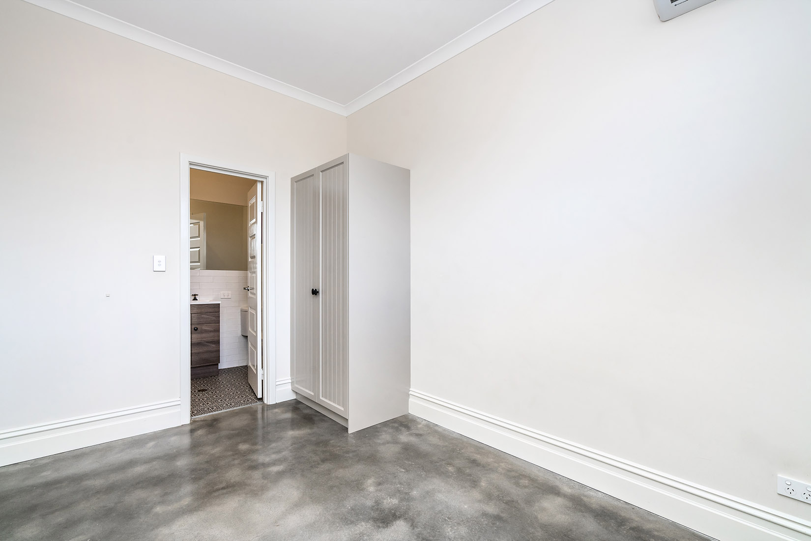 24 Leonora Street Como WA 6152