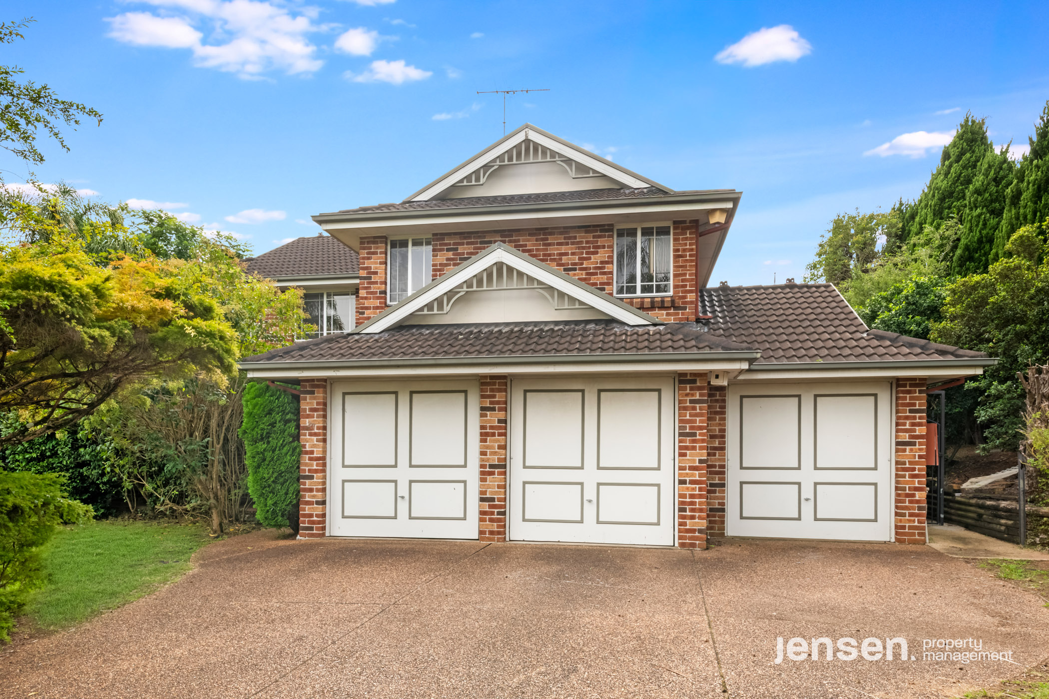 27 Woodgrove Ave, CHERRYBROOK NSW 2126